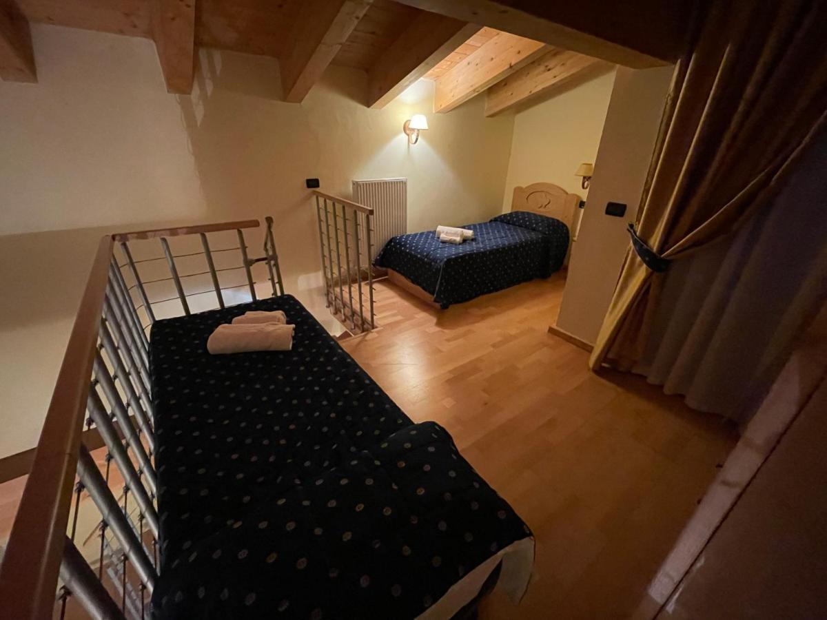 Hotel Sole Del Baldo Brentonico Bagian luar foto