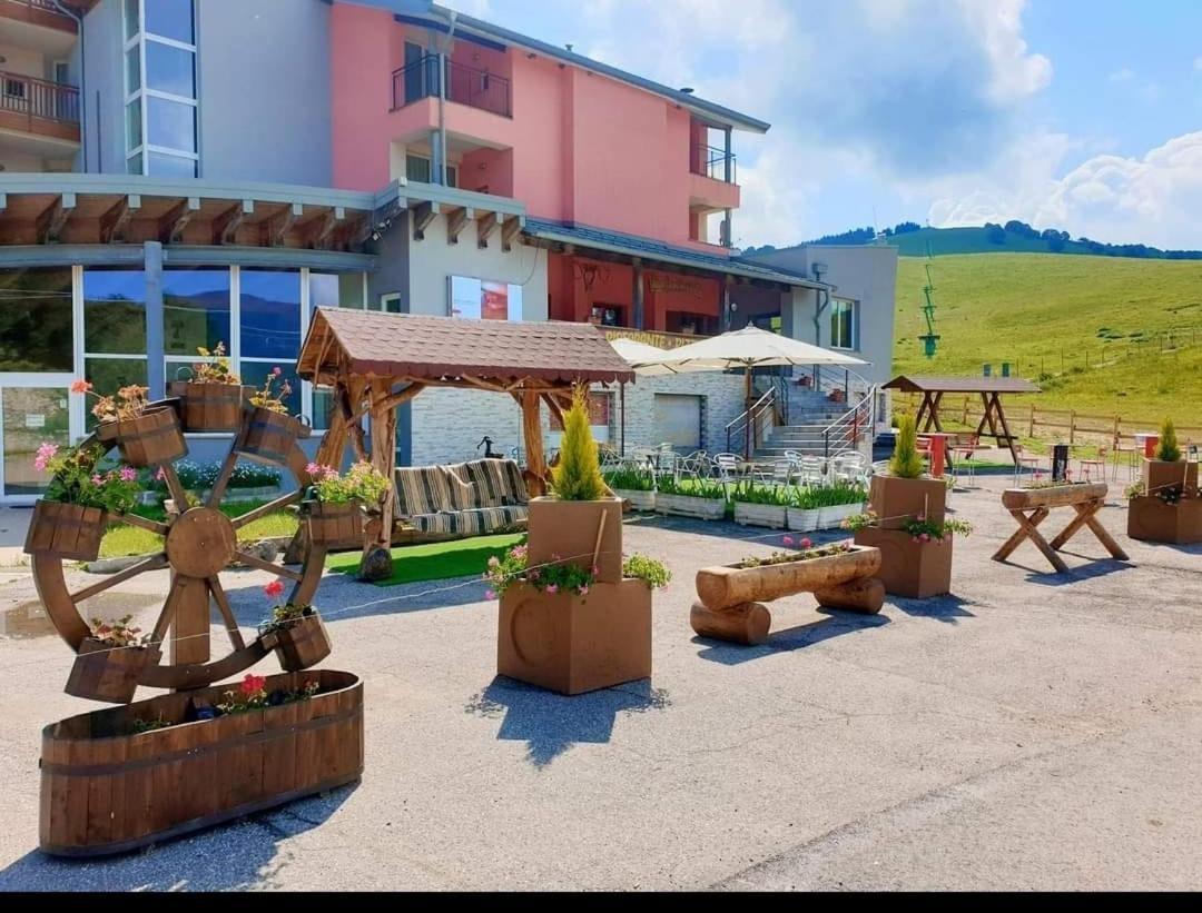 Hotel Sole Del Baldo Brentonico Bagian luar foto